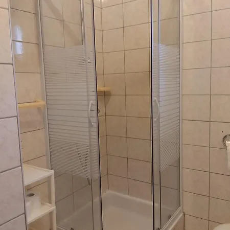 Mustel - Adults Only Drage